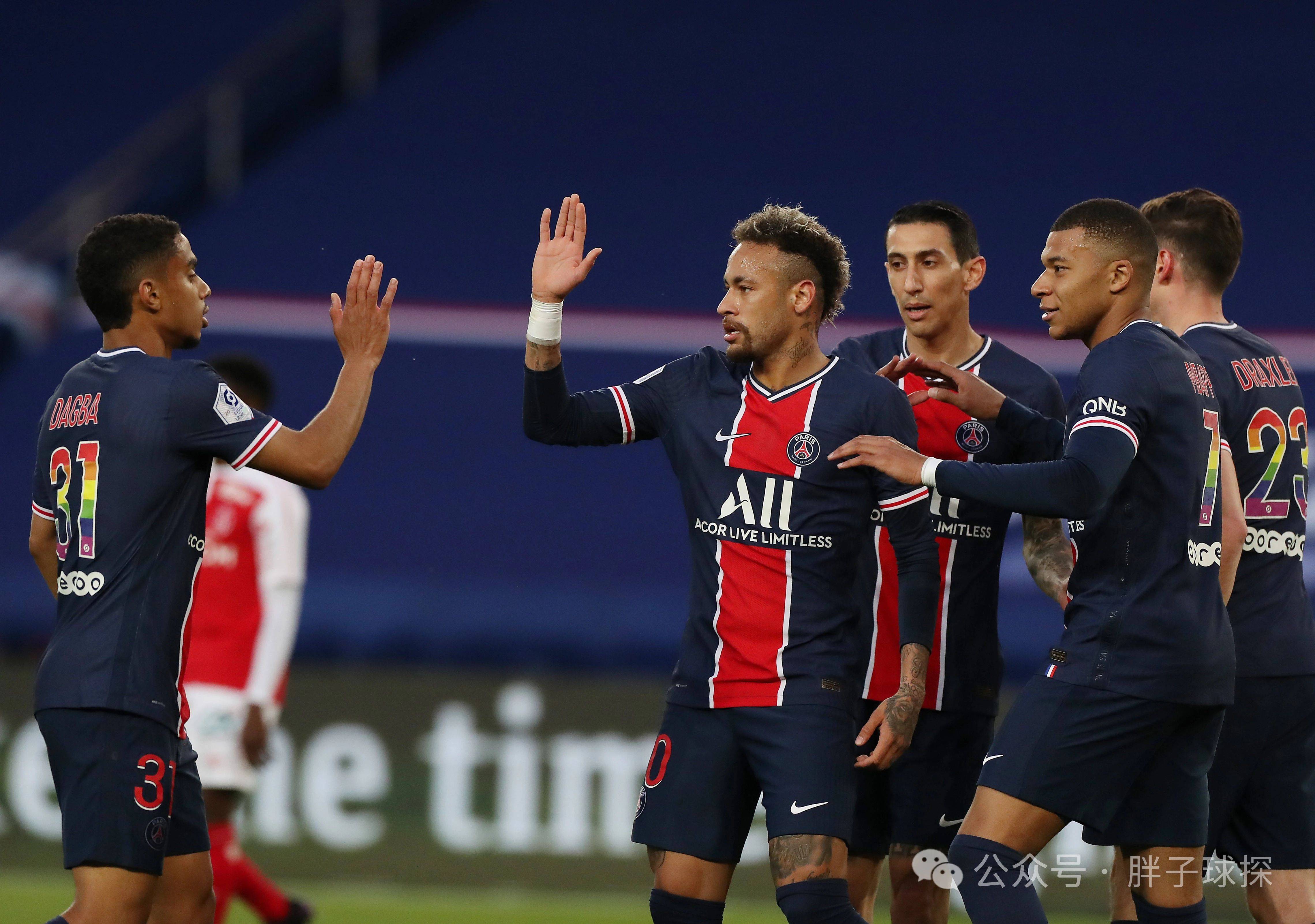 包含利物浦大获全胜，欧冠半决赛胜利在望的词条